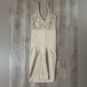 SPANX By Sara Blakely Nude Slip Underwire Slimming Tummy Shape-wear, M